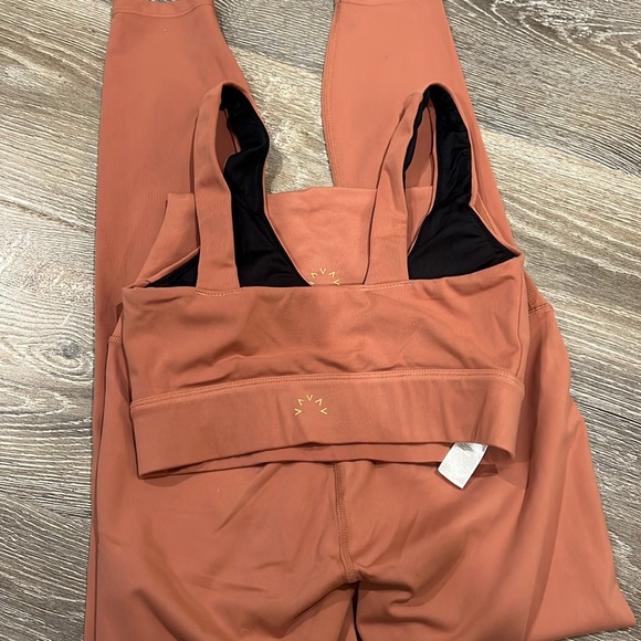 Varley Active Set - Picture 9 of 9